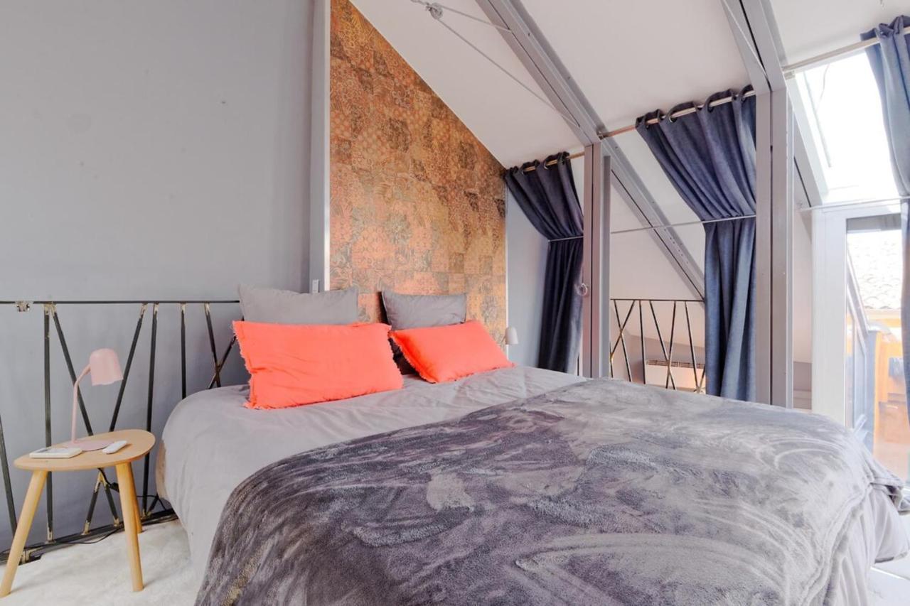 Air-conditioned Duplex With Furnished Terrace In The City Center Apartment